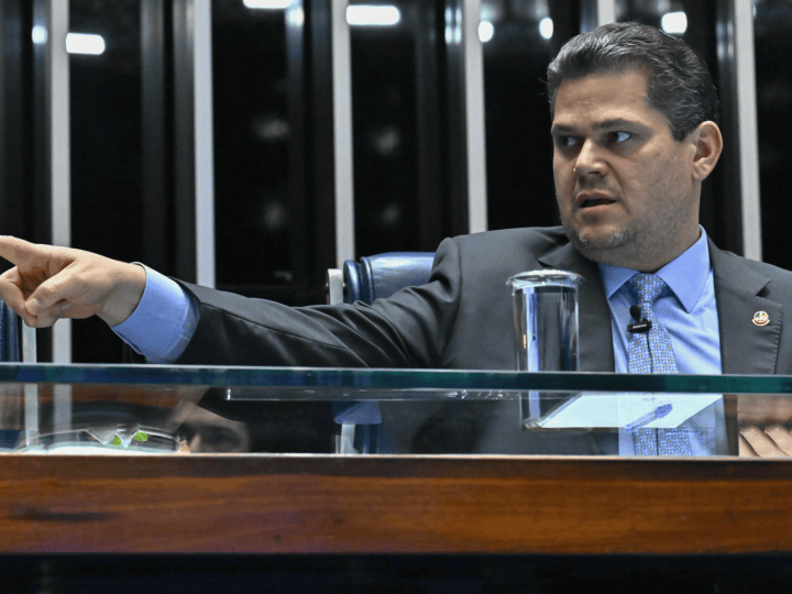Alcolumbre articula reeleição para seguir no comando do Senado em 2027