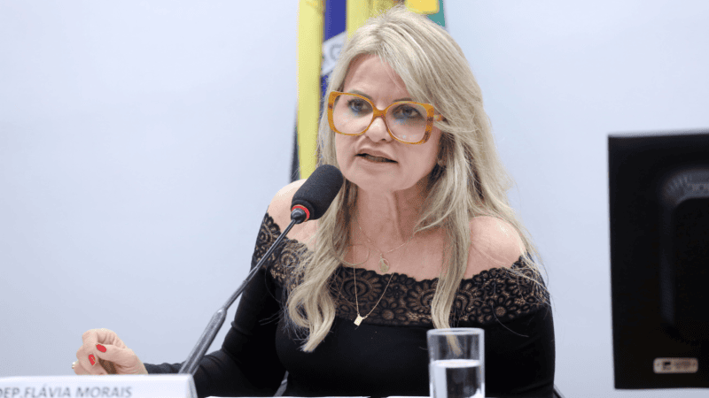 Comissão da Câmara aprova diretrizes para ampliar acesso a remédios de uso contínuo no SUS