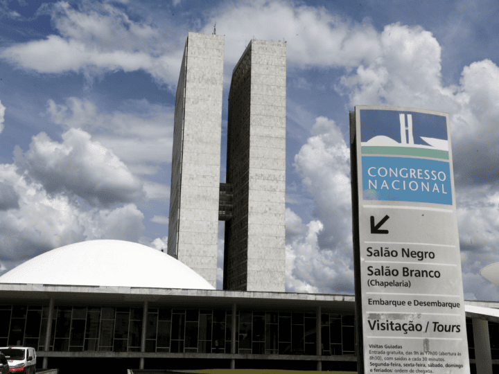 Estudo aponta R$ 1,5 bilhão em emendas Pix para obras sem detalhamento mínimo