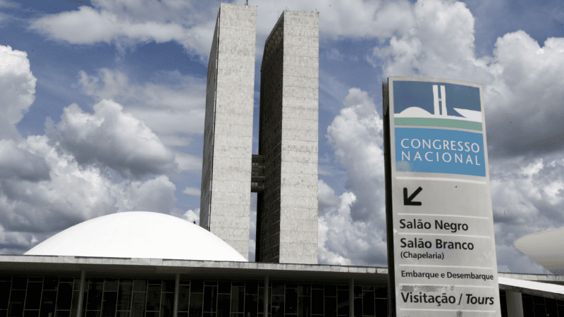 Estudo aponta R$ 1,5 bilhão em emendas Pix para obras sem detalhamento mínimo