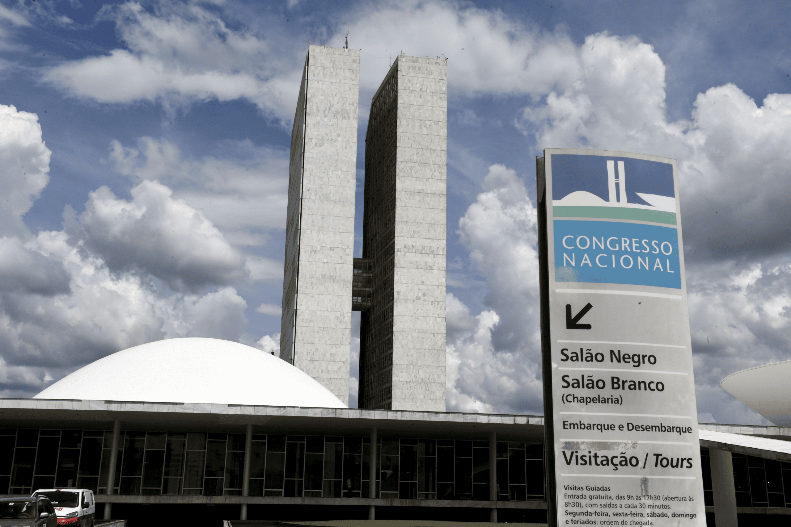 Estudo aponta R$ 1,5 bilhão em emendas Pix para obras sem detalhamento mínimo