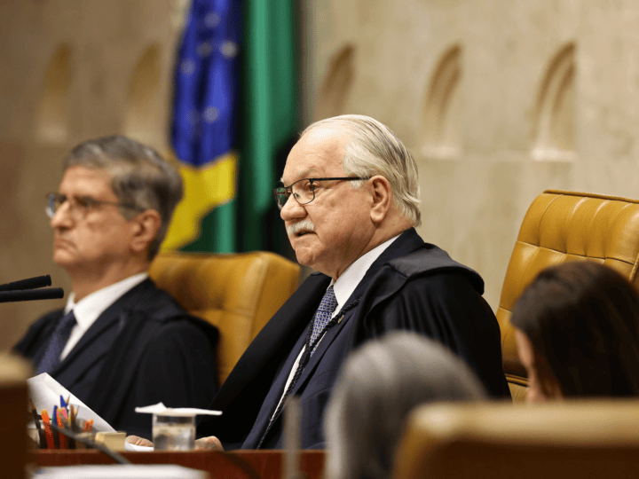 Fachin diz que tribunal que substitui debate político “trai sua missão”