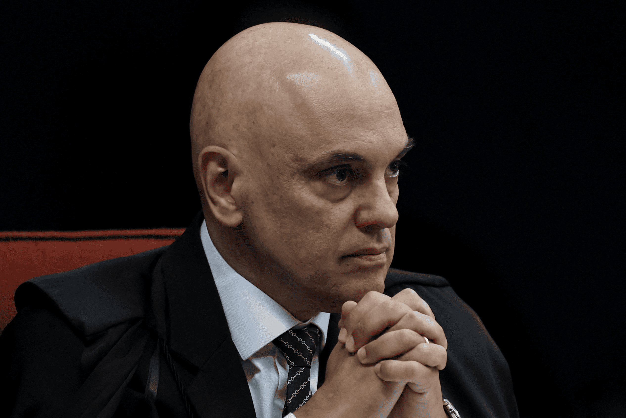 Moraes arquiva investigação contra juiz que deu regime semiaberto a condenado do 8 de Janeiro