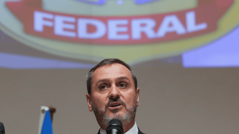 MPF investiga diretor-geral da PF por suspeita de vazamento no caso INSS
