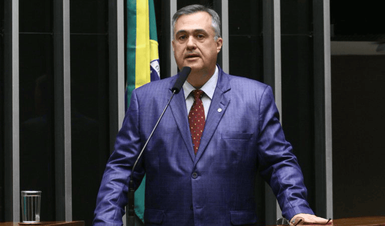 Projeto exclui salário de jovem aprendiz do cálculo de renda do Bolsa Família