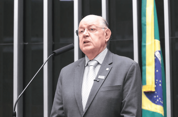 Projeto restringe seleções brasileiras a atletas que atuam em clubes no país