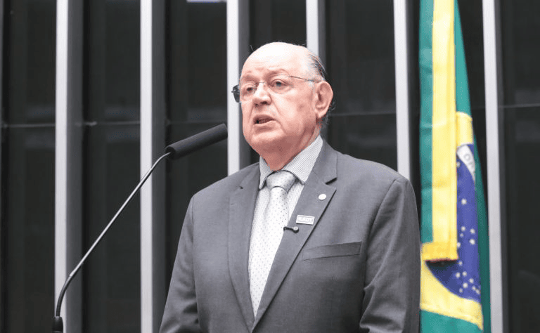 Projeto restringe seleções brasileiras a atletas que atuam em clubes no país