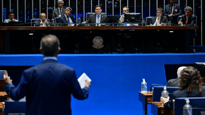 Senado aprova Enamed obrigatório para exercício da medicina