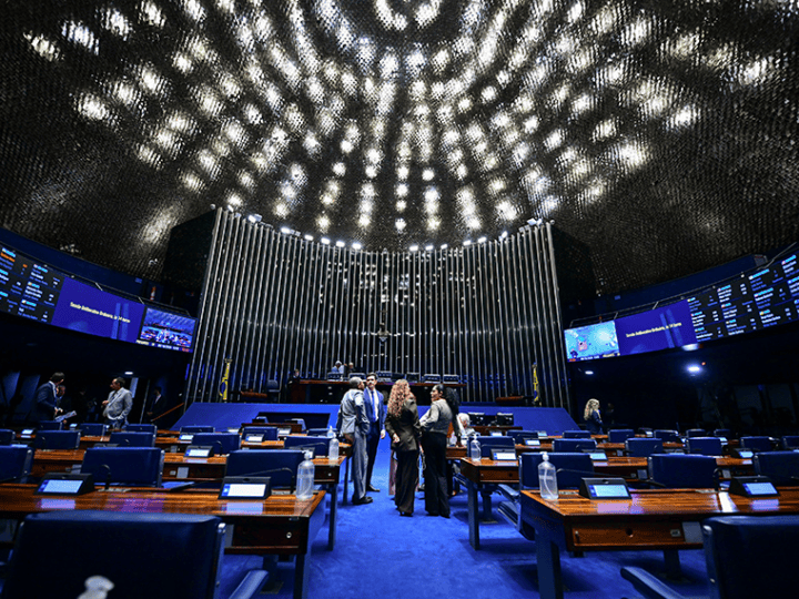 Senado marca para quarta-feira votação em primeiro turno da PEC do fim da escala 6×1