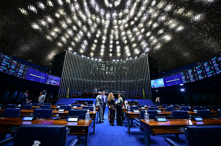 Senado marca para quarta-feira votação em primeiro turno da PEC do fim da escala 6×1