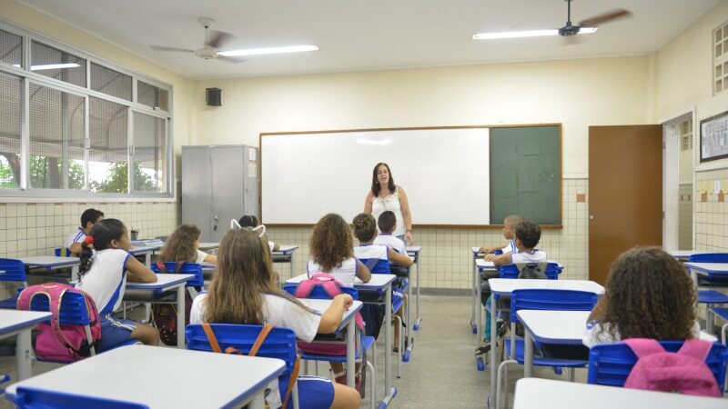 Educação: Processo seletivo interno para escolas de tempo integral