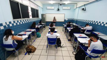 Educação: 627 profissionais da rede municipal de ensino recebem progressão em suas carreiras