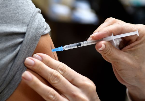 Covid-19: Prefeitura abre vagas para agendamento de vacinas de adolescentes