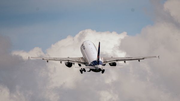 Voo cancelado: Empresas aéreas tem até 7 dias para reembolsar passageiros