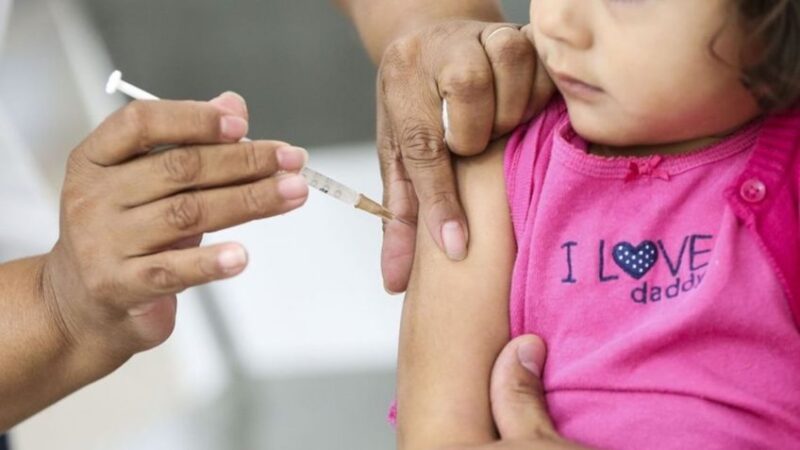Brasil deve receber 3,7 milhões de vacinas infantis da Pfizer contra a covid-19