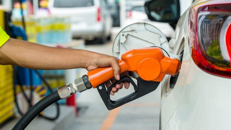Após reajuste da Petrobras preço da gasolina chega a R$ 7,59 em Vitória
