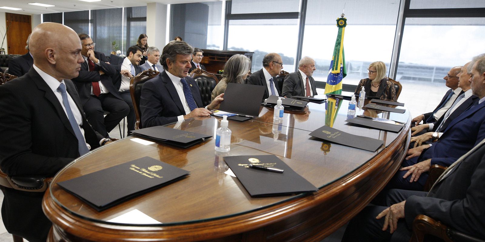 Ministros do STF se reúnem com governadores hoje (09)