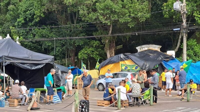 Na Prainha, acampamento de bolsonaristas é desmontado