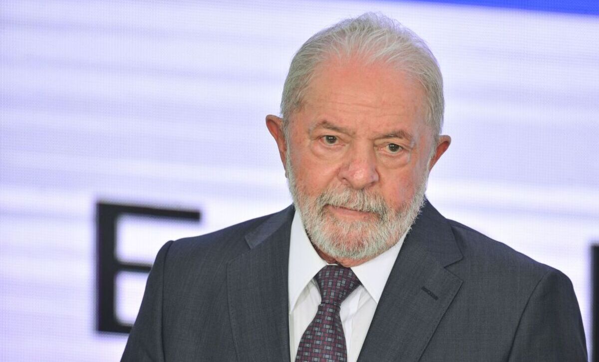 Mais 14 militares são dispensados de cargos na Presidência Governo Lula dispensa