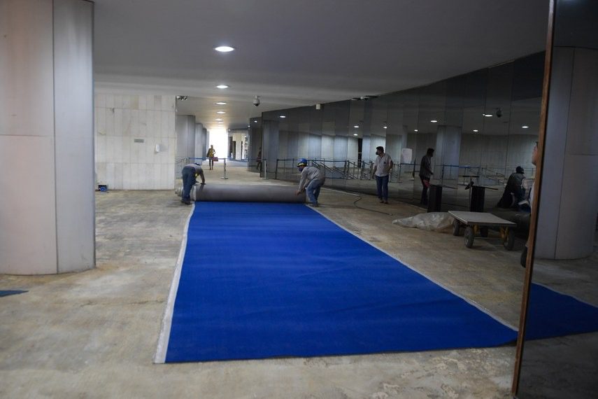 Carpete do Salão Azul do Senado é reposto após invasão de 8 de janeiro