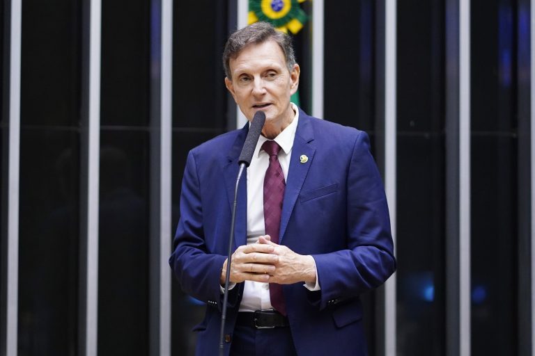 Crivella quer ampliar imunidade tributária para templos e partidos políticos