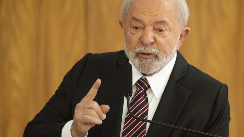 Lula sanciona lei que altera Imposto de Renda e salário mínimo