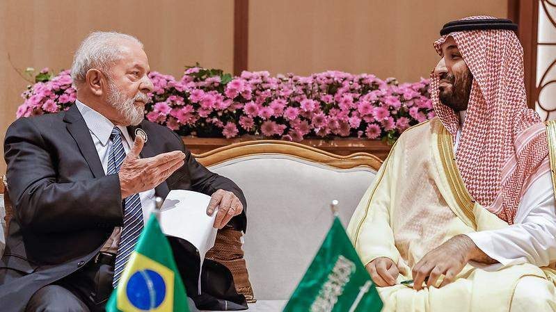 Após cancelamentos, Lula se reúne com príncipe saudita que deu joias a Bolsonaro