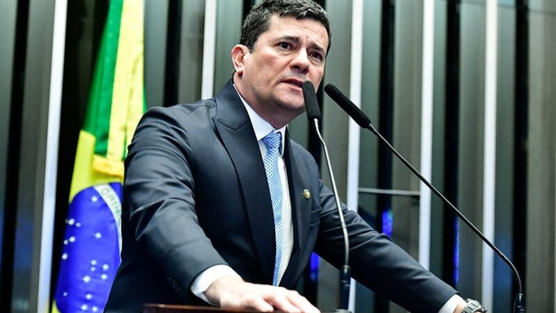 Senador Moro alerta sobre perseguição política e decisões polêmicas no governo Lula