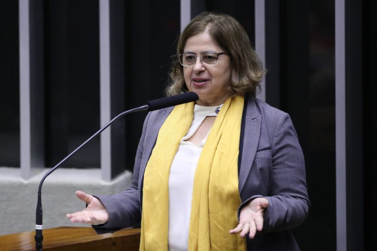 Ministra das Mulheres, Cida Gonçalves, será ouvida pela CDH nesta terça-feira