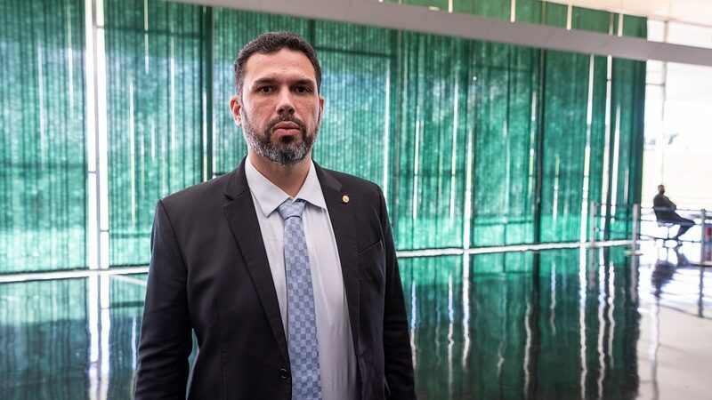 Proposta de lei prevê aumento da pena para injúria racial em eventos esportivos, religiosos e culturais