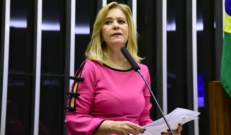 Comissão Aprova Iniciativa para Intensificar o Combate à Violência Política contra Mulheres