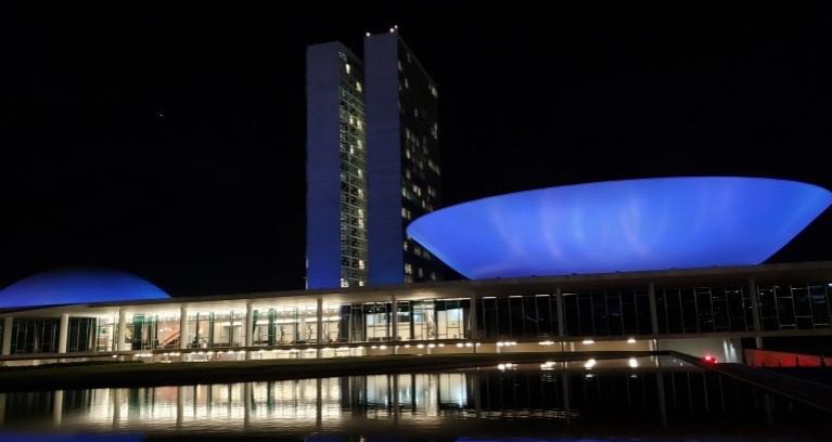 Iluminação Azul no Congresso Nacional: Conscientização sobre o Câncer de Próstata