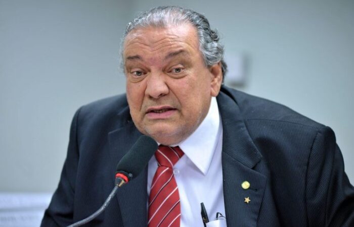 Homenagem ao ex-deputado Zezéu Ribeiro é promovida pela Comissão de Desenvolvimento Urbano