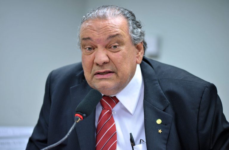 Comissão de Desenvolvimento Urbano realiza homenagem em memória do ex-deputado Zezéu Ribeiro