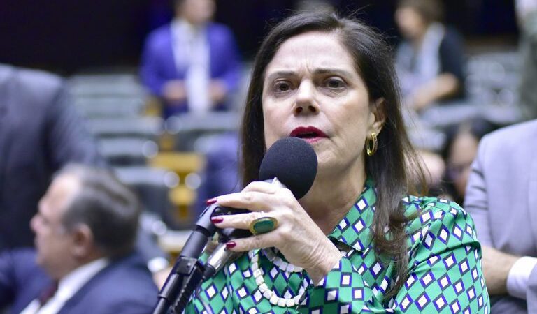 Comissão aprova projeto que estabelece regras para pesquisas com seres humanos