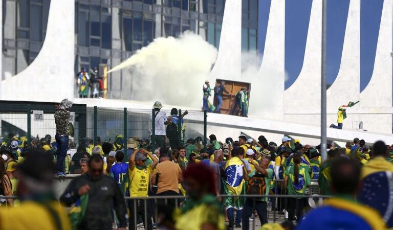 Comissão discute denúncias de violações de direitos humanos em prisões após 8 de janeiro