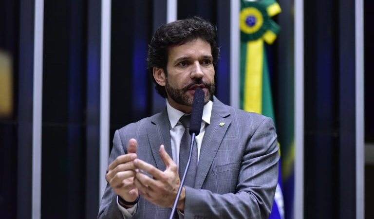 Projeto determina transparência no uso de recursos públicos em eventos culturais