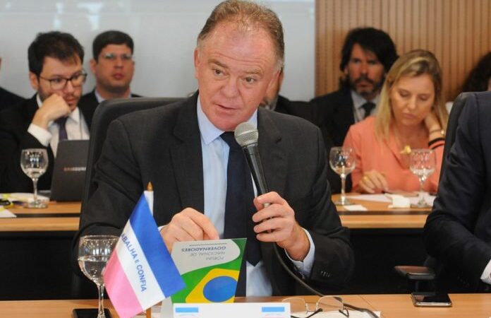 Enchentes são tema de discussão em Brasília para o governador Casagrande, que se reúne com governadores e bancada