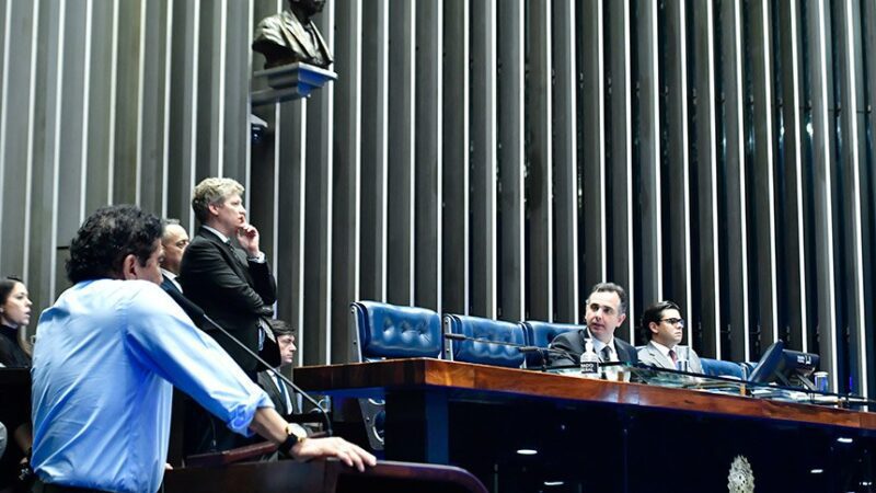 Elogios e críticas marcam terceira sessão de debate sobre a PEC das drogas