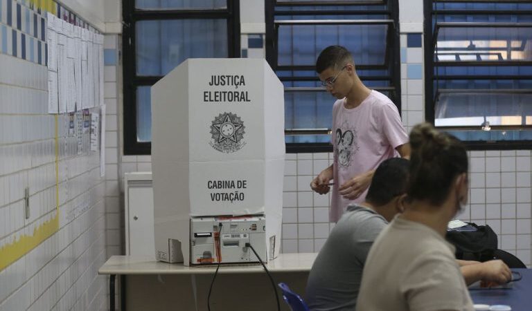 Alianças nos municípios são consolidadas por deputados durante janela partidária