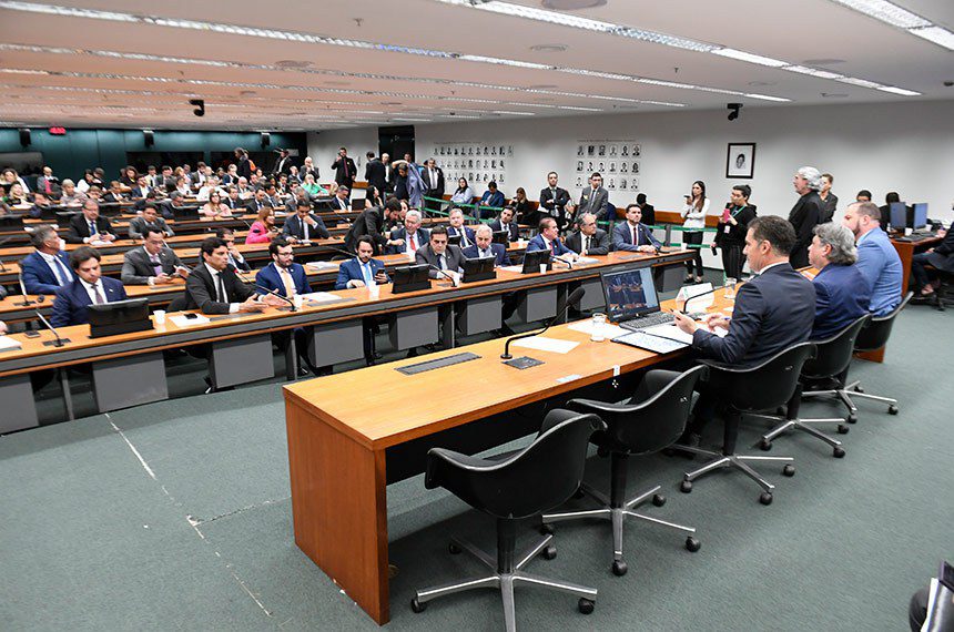 Comissão Mista de Orçamento Aprova Modificação no Orçamento de 2024 para Agilizar Repasses ao RS