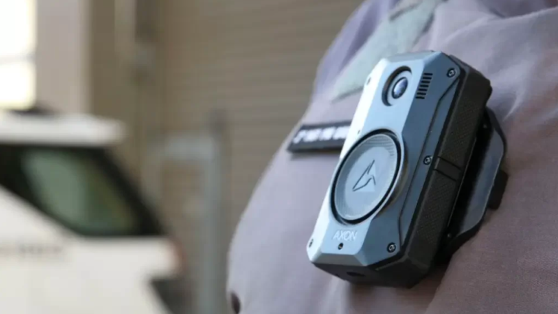 Governo define 16 situações em que câmeras nas fardas policiais devem permanecer ligadas