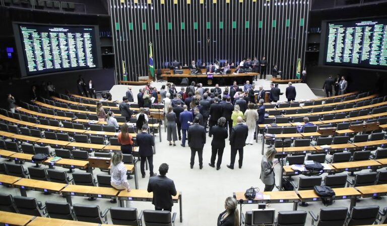 Orçamento de 2024: Congresso aprova R$ 4,7 bilhões em créditos, priorizando a Saúde