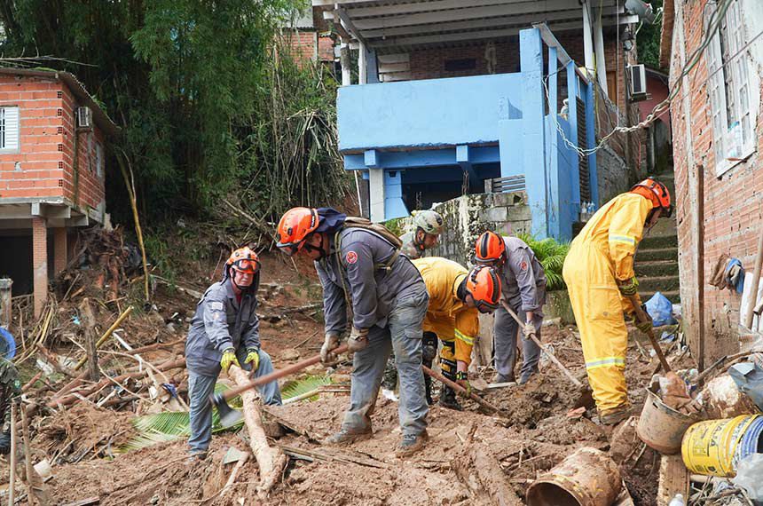 Senado analisa PEC que destina parte do Orçamento para prevenção de desastres