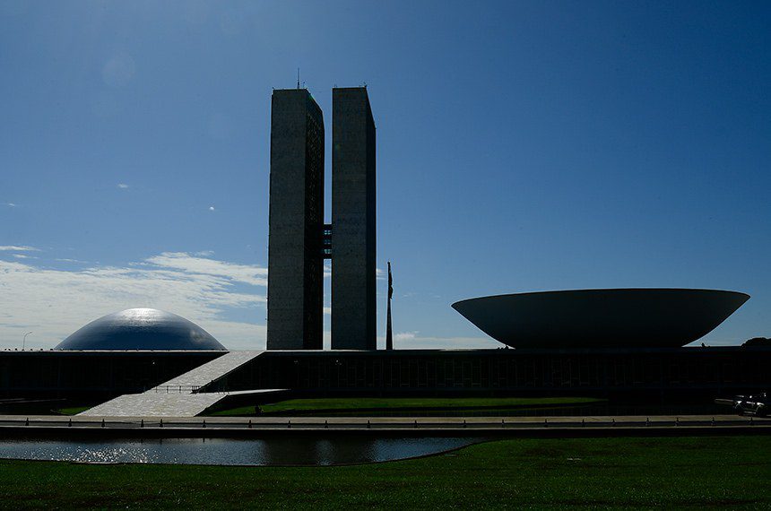 Congresso retoma os trabalhos em agosto com 15 vetos pendentes de votação