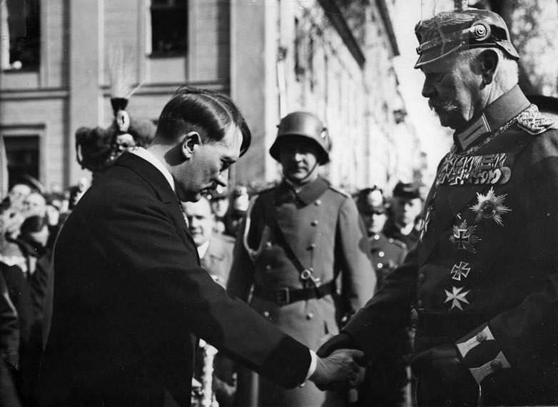 Alçado a ditador há 90 anos, Hitler afetou rumos da política do Brasil