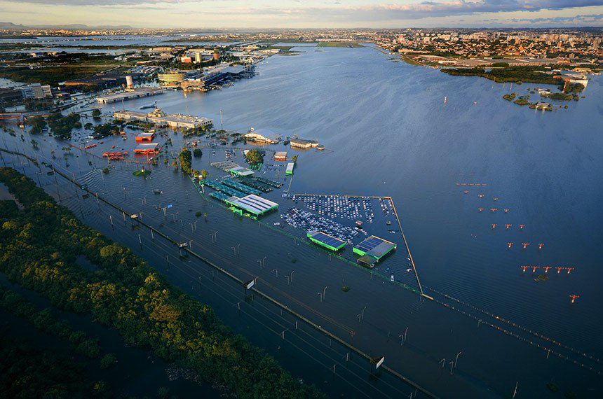 Lei facilita crédito para atingidos pelas enchentes no Rio Grande do Sul