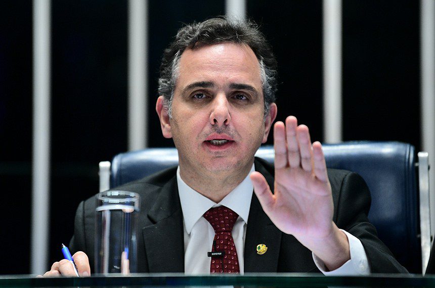 Há leis suficientes para punir responsáveis por incêndios, diz Pacheco