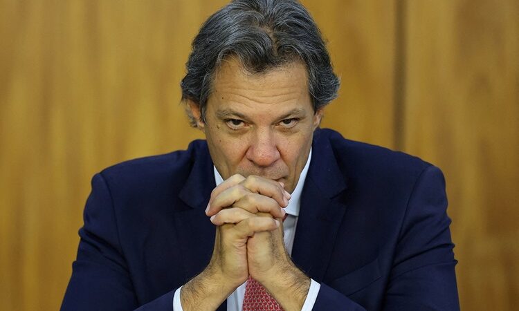 Haddad anuncia reajuste do salário mínimo menor que o esperado