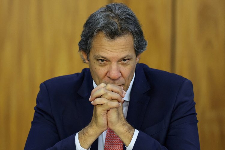 Haddad anuncia reajuste do salário mínimo menor que o esperado